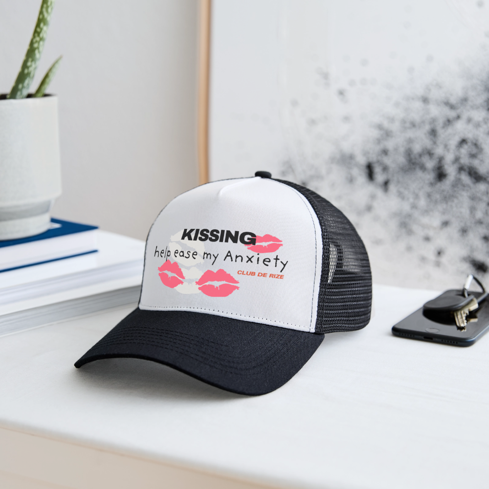 KISSING CAP - Weiß/Schwarz